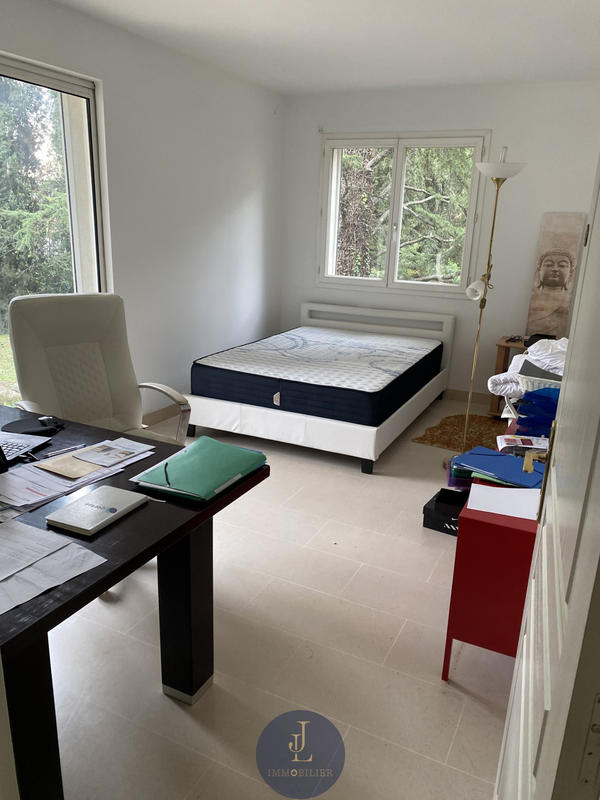 Villa - 260 m² - 6 pièces