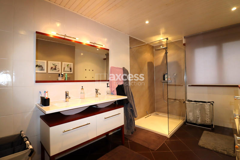 Maison - 138 m² - 5 pièces