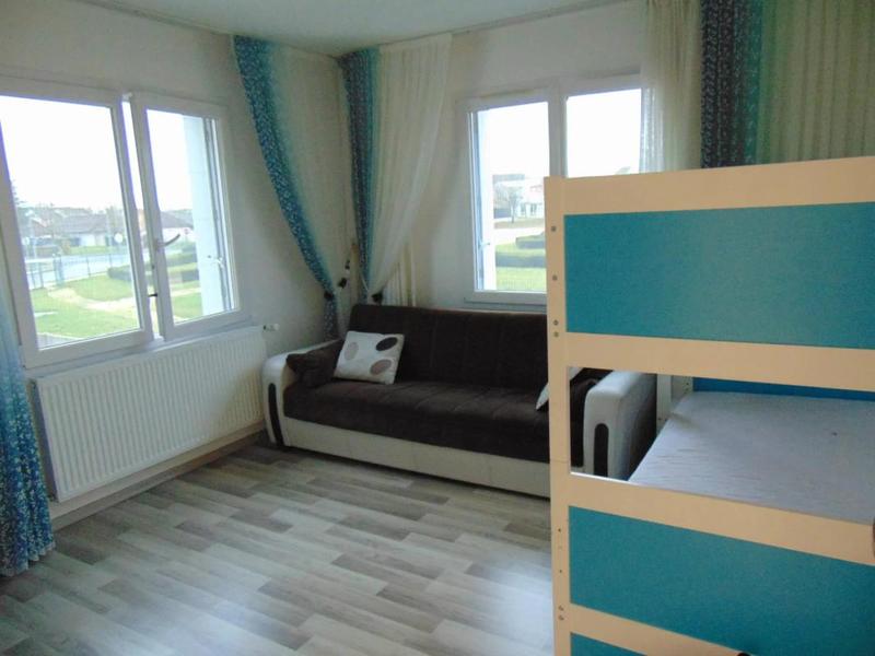 Maison - 145 m² - 9 pièces