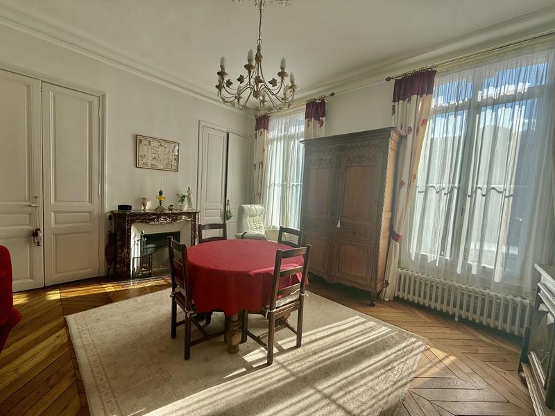 Maison - 160 m² - 8 pièces