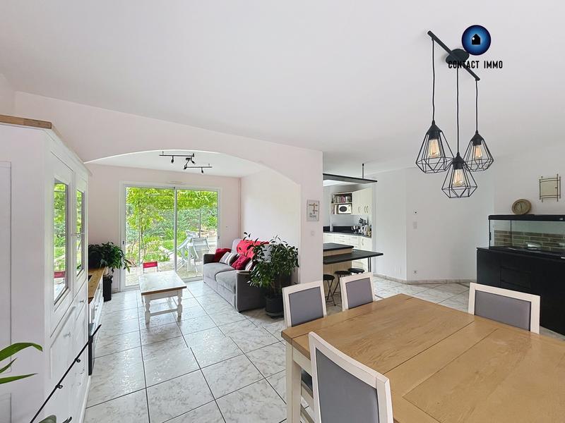 Maison - 98 m² - 5 pièces