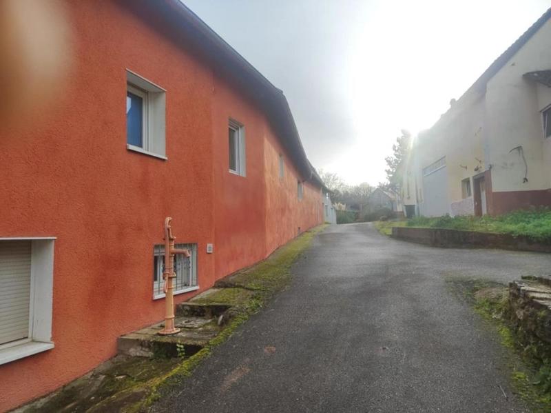 Maison - 240 m² - 10 pièces