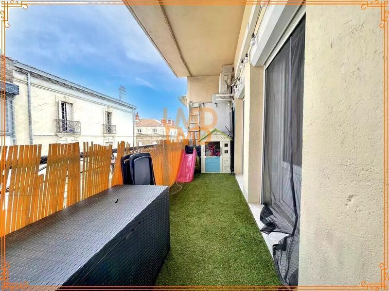 Appartement - 90 m² - 4 pièces