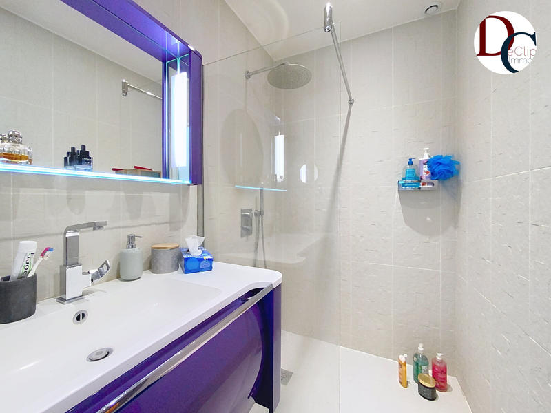 Maison - 190 m² - 10 pièces