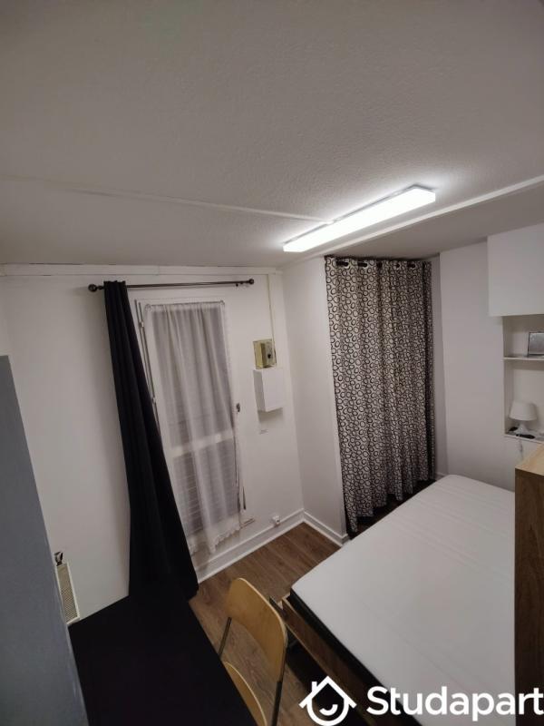 Chambre - 11 m² - 1 pièce