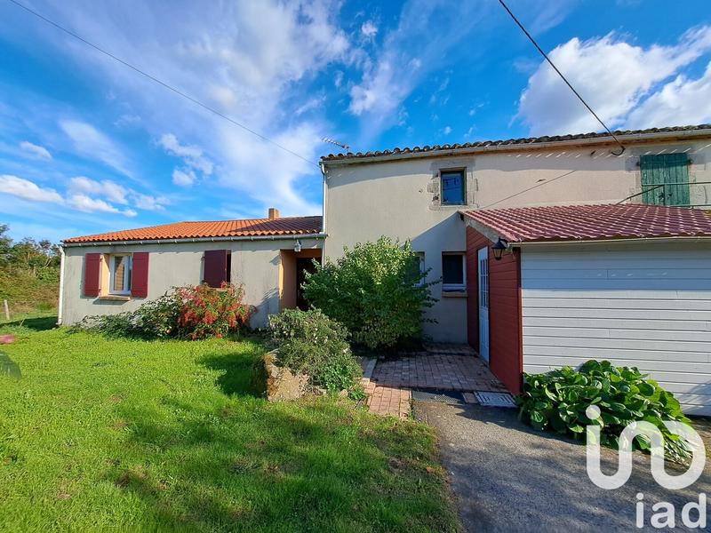 Maison de village - 250 m² - 9 pièces