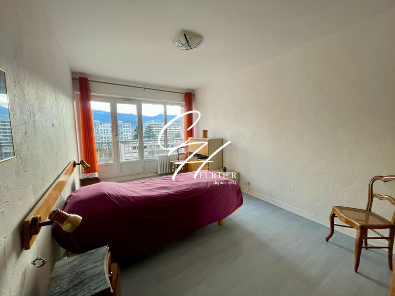 Appartement - 98 m² - 4 pièces