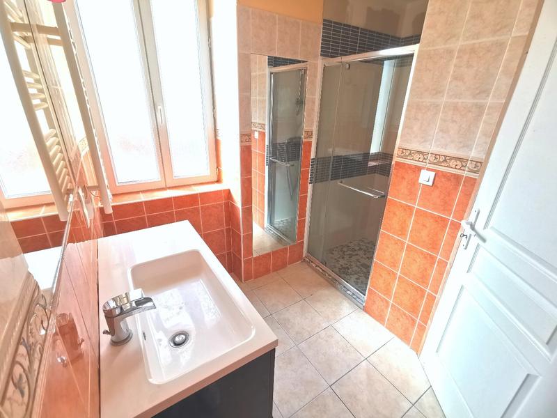 Appartement - 81 m² - 3 pièces
