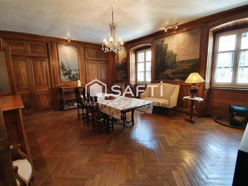 Maison - 225 m² - 6 pièces