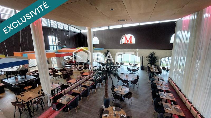 Local commercial - 893 m²