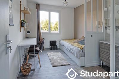 Chambre - 10 m² - 1 pièce