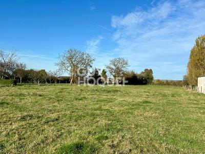 Terrain constructible - 1 200 m²