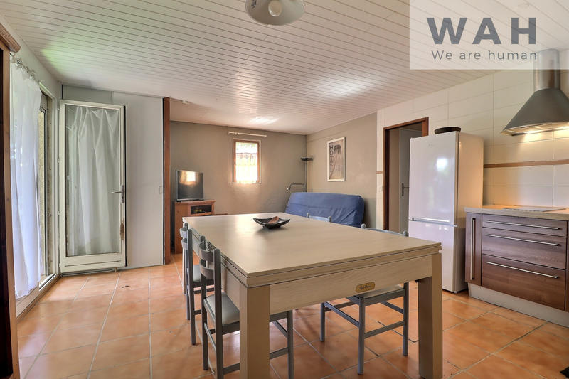 Maison - 195 m² - 8 pièces