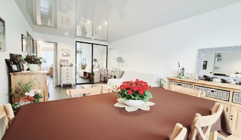 Appartement - 79 m² - 5 pièces