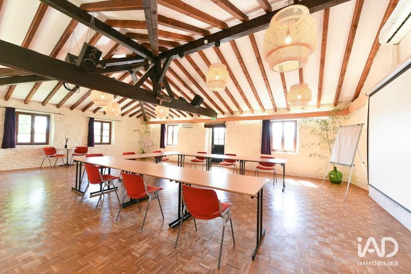 Local commercial - 1 200 m² - 5 pièces