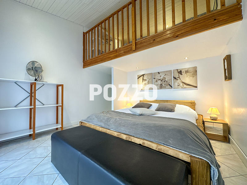 Maison - 375 m² - 19 pièces