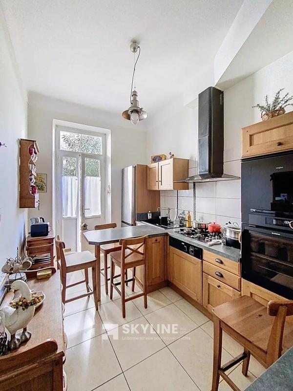 Appartement - 90 m² - 3 pièces