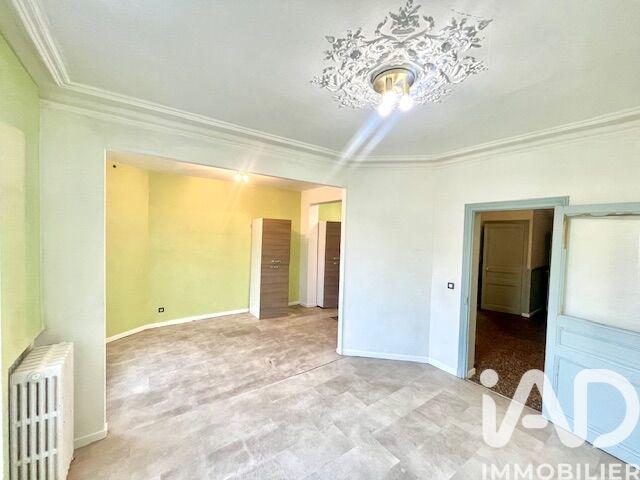 Maison - 288 m² - 12 pièces