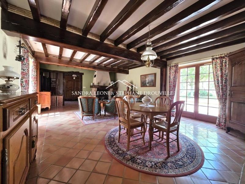 Maison - 182 m² - 7 pièces