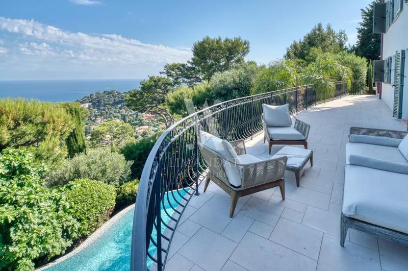 Villa - 200 m² - 5 pièces