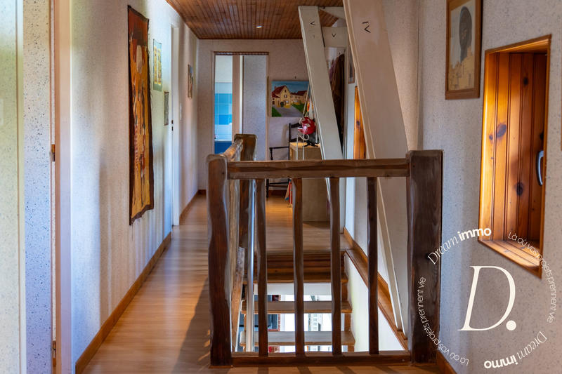 Maison - 350 m² - 7 pièces