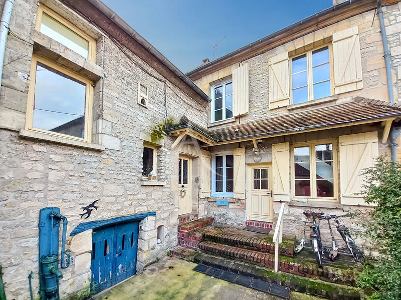 Maison - 137 m² - 7 pièces