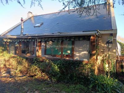 Maison - 166 m² - 7 pièces