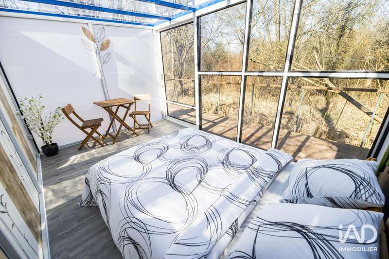 Local commercial - 22 000 m²