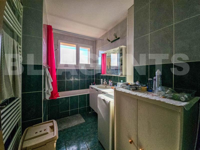 Maison - 179 m² - 7 pièces