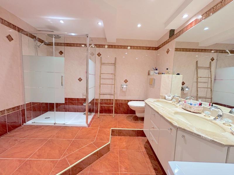 Appartement - 113 m² - 4 pièces