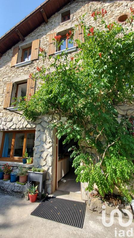 Maison - 179 m² - 9 pièces