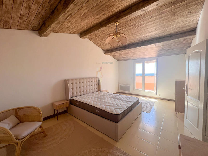 Maison traditionnelle - 230 m² - 5 pièces