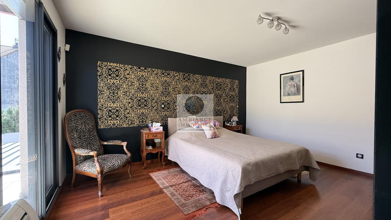 Maison - 167 m² - 6 pièces