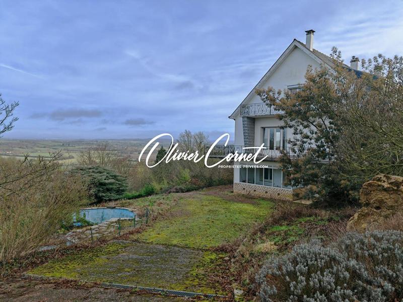 Maison - 230 m² - 7 pièces