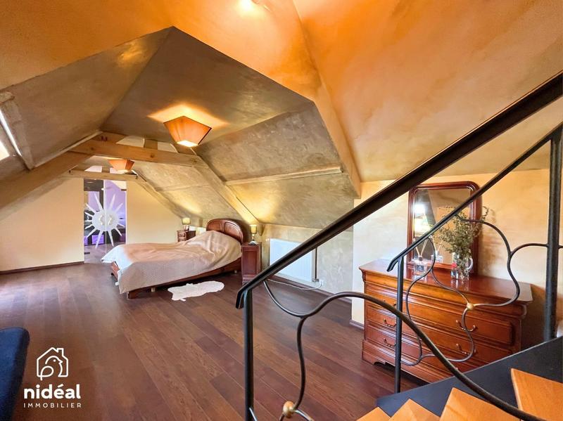 Maison - 450 m² - 10 pièces