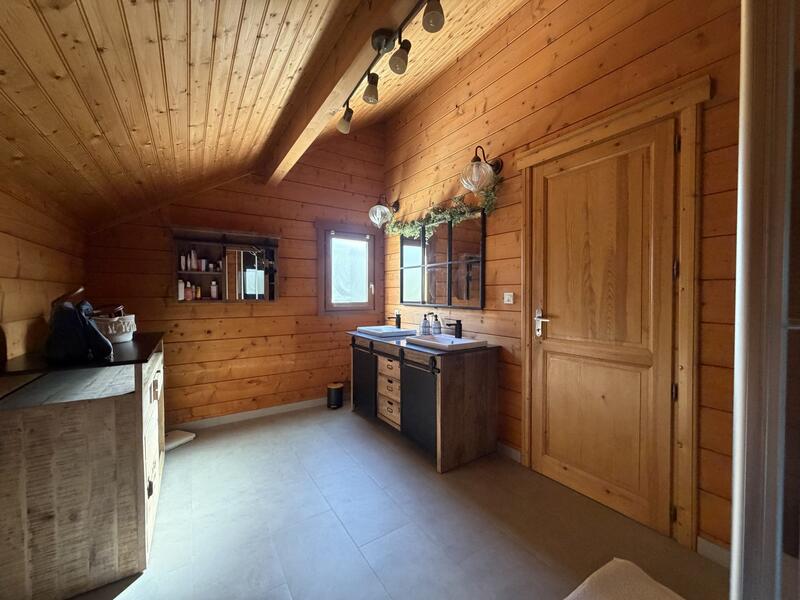 Maison - 183 m² - 5 pièces