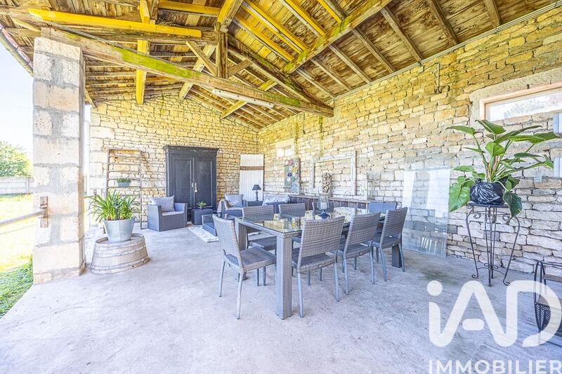 Maison - 265 m² - 8 pièces