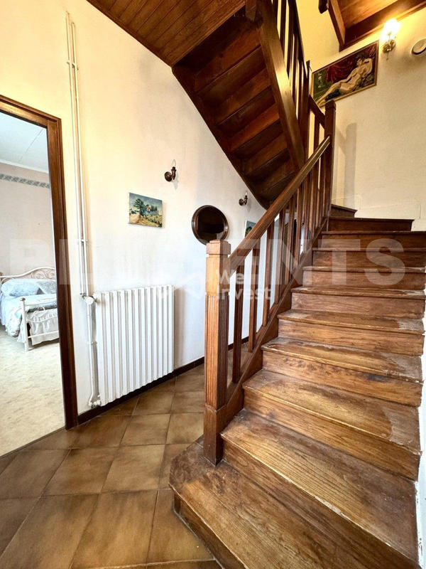 Maison - 187 m² - 6 pièces