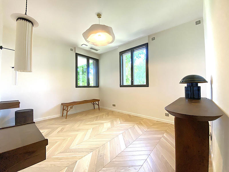 Propriété - 354 m² - 8 pièces