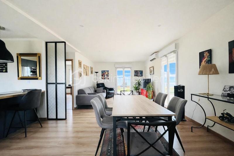 Maison - 104 m² - 4 pièces