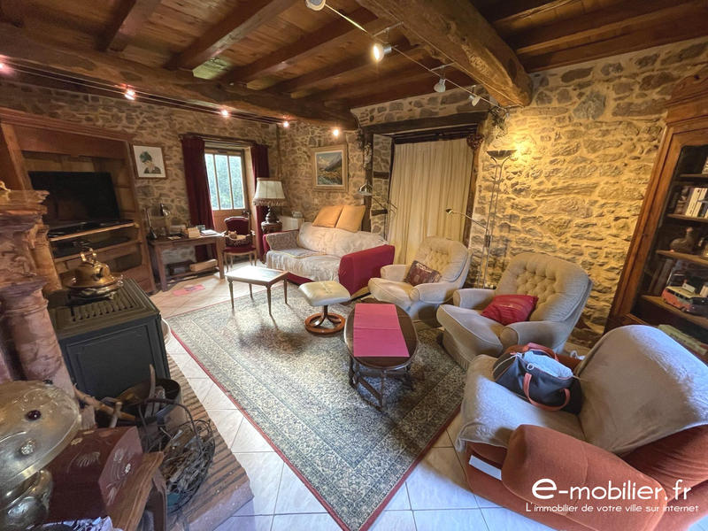 Maison - 184 m² - 8 pièces