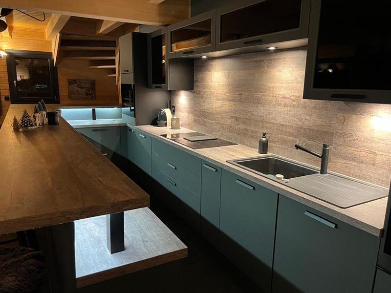 Demeure - 218 m² - 9 pièces