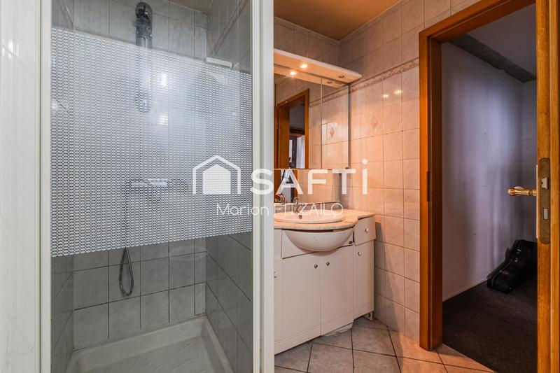 Maison - 202 m² - 7 pièces