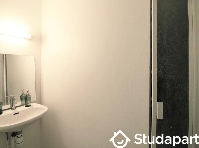 Chambre - 13 m² - 1 pièce