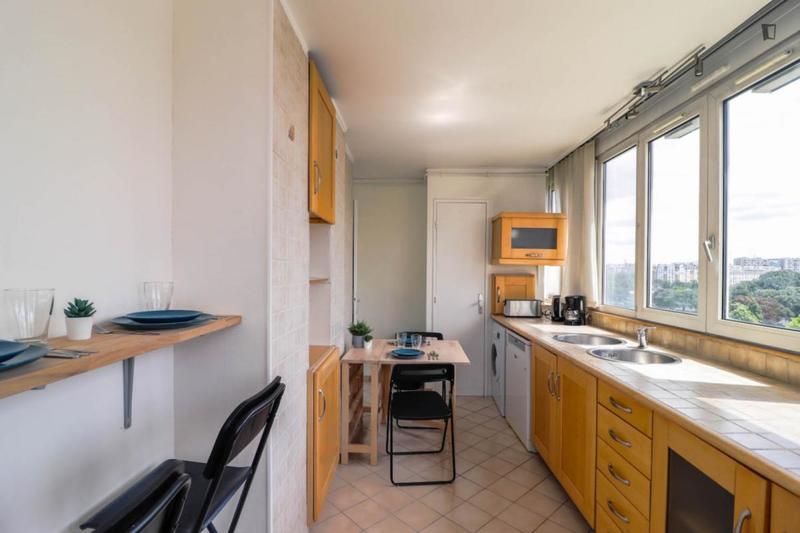 Chambre - 10 m² - 4 pièces