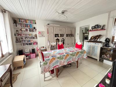 Maison - 95 m² - 6 pièces