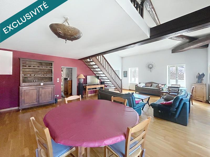 Appartement - 138 m² - 6 pièces