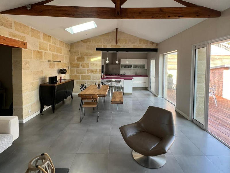 Maison - 174 m² - 6 pièces