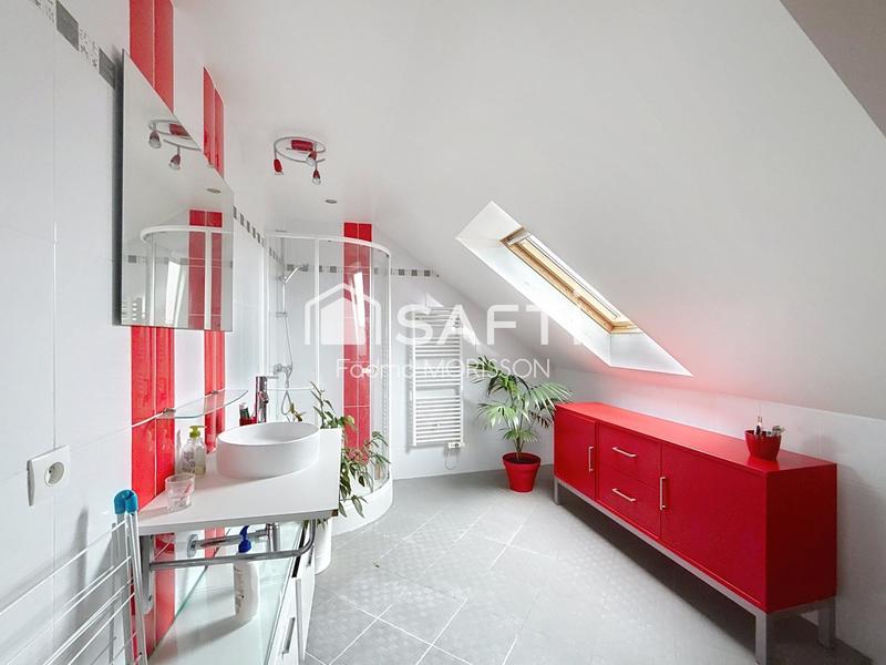 Maison - 207 m² - 7 pièces