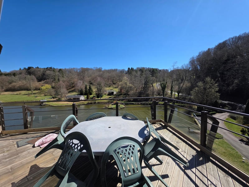 Propriété - 178 m² - 6 pièces